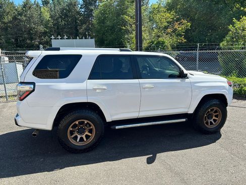 Used 2017 Toyota 4Runner TRD Pro AWD/4WD image 4