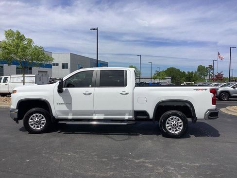 Used 2025 Chevrolet Silverado 2500 LT w/ Convenience Package AWD/4WD image 7