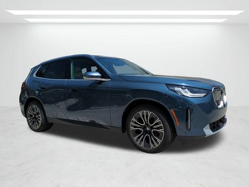 New 2026 BMW X3 xDrive30i w/ Premium Package AWD/4WD image 2