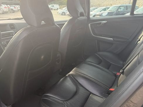 Used 2015 Volvo S60 T5 image 17