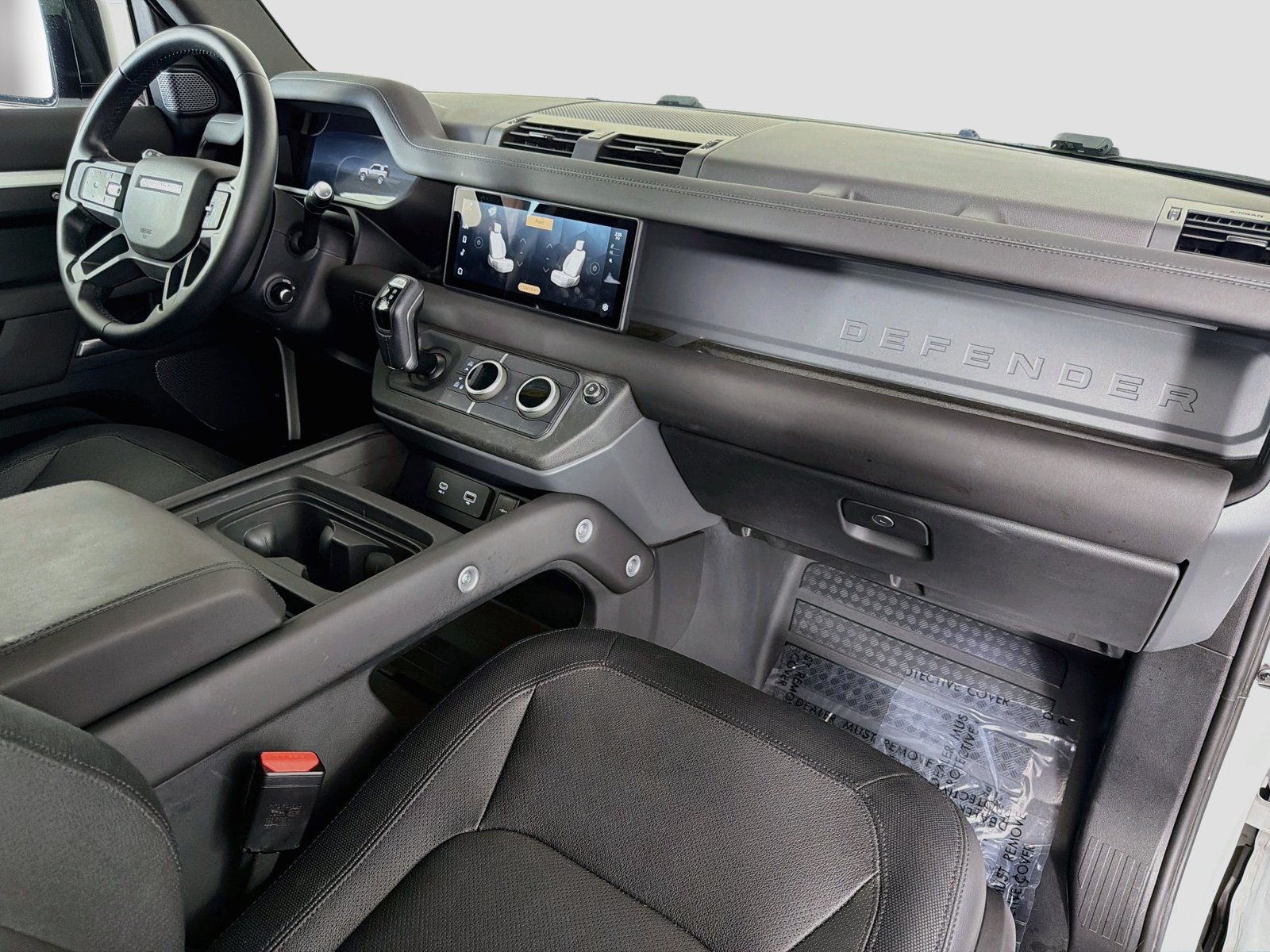 Used 2024 Land Rover Defender 90 X-Dynamic SE AWD/4WD image 32