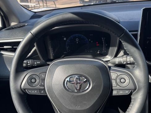 Used 2025 Toyota Corolla Cross XLE w/ Convenience Package AWD/4WD image 14