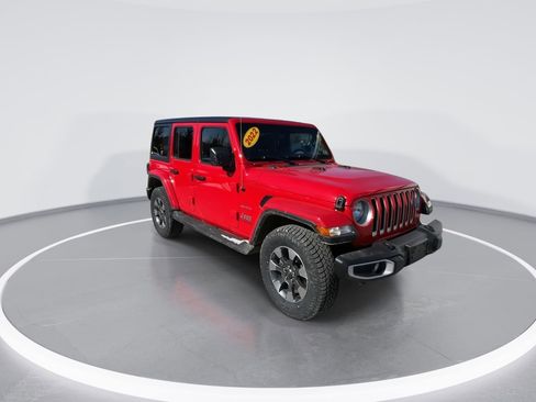 Used 2022 Jeep Wrangler Unlimited Sahara w/ Cold Weather Group image 2