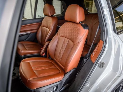 Used 2020 BMW X7 xDrive40i w/ M Sport Package AWD/4WD image 41