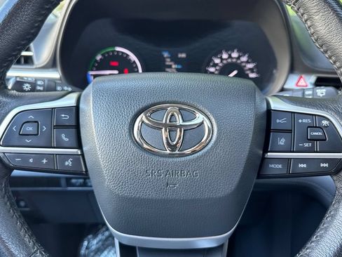 Certified 2022 Toyota Sienna XLE AWD/4WD image 23