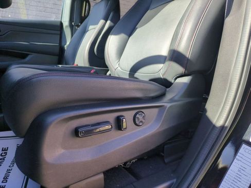 Used 2025 Honda Odyssey Sport-L image 11