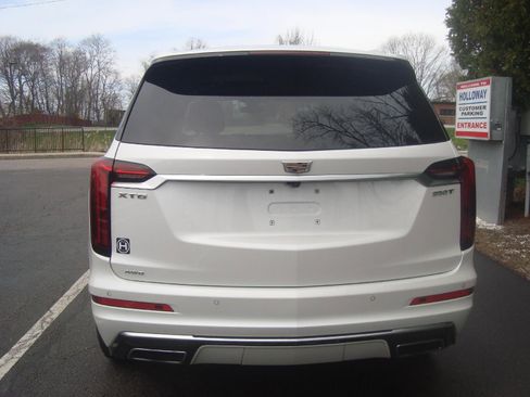 Used 2023 Cadillac XT6 Luxury AWD/4WD image 5