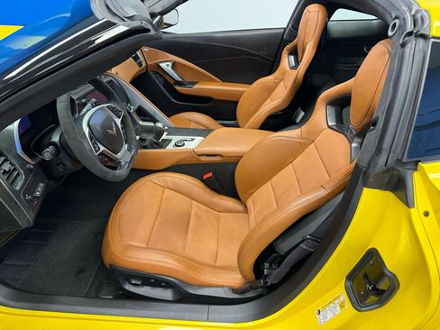 Used 2016 Chevrolet Corvette Z06 w/ 3LZ Preferred Equipment Group RWD image 14