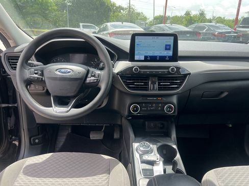Used 2022 Ford Escape SE FWD image 14