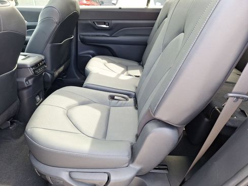 Used 2024 Toyota Grand Highlander Limited image 30