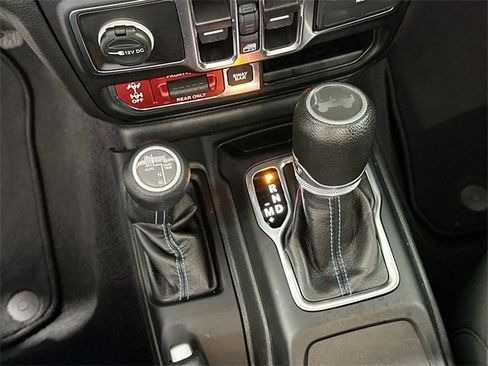 Used 2023 Jeep Wrangler Unlimited Rubicon 4xe image 15