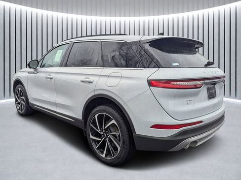 New 2026 Lincoln Corsair Reserve image 5