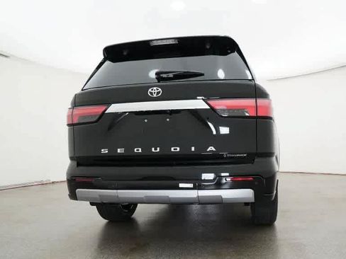 Used 2026 Toyota Sequoia Capstone AWD/4WD image 22