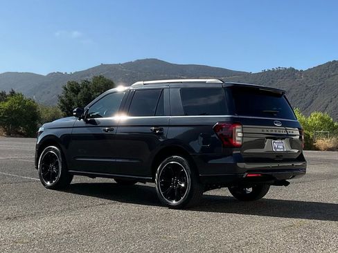 Certified 2024 Ford Expedition Limited image 4