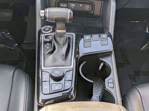 Used 2023 Kia Sportage EX image 17