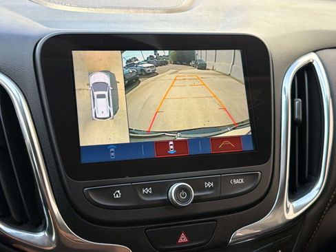 Used 2018 Chevrolet Equinox Premier FWD image 20