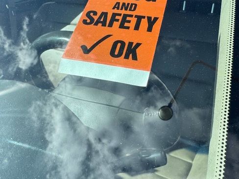 Used 2005 Kia Sorento LX image 12