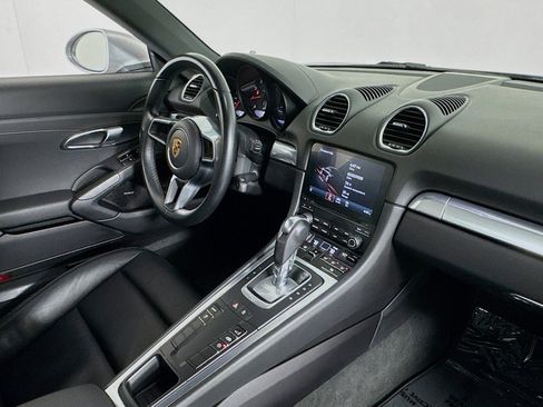 Used 2021 Porsche 718 Cayman image 13
