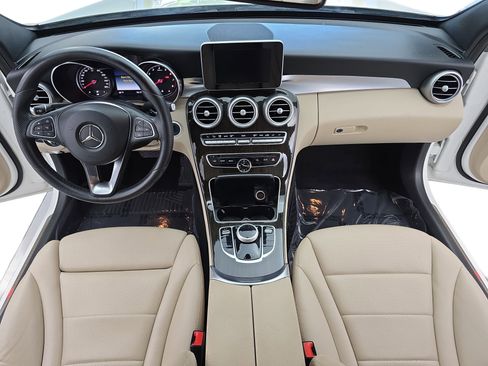 Used 2018 Mercedes-Benz C 300 4MATIC Sedan image 9