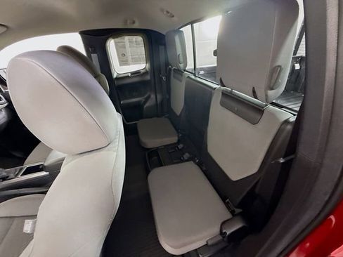 Used 2022 Toyota Tacoma SR5 image 8