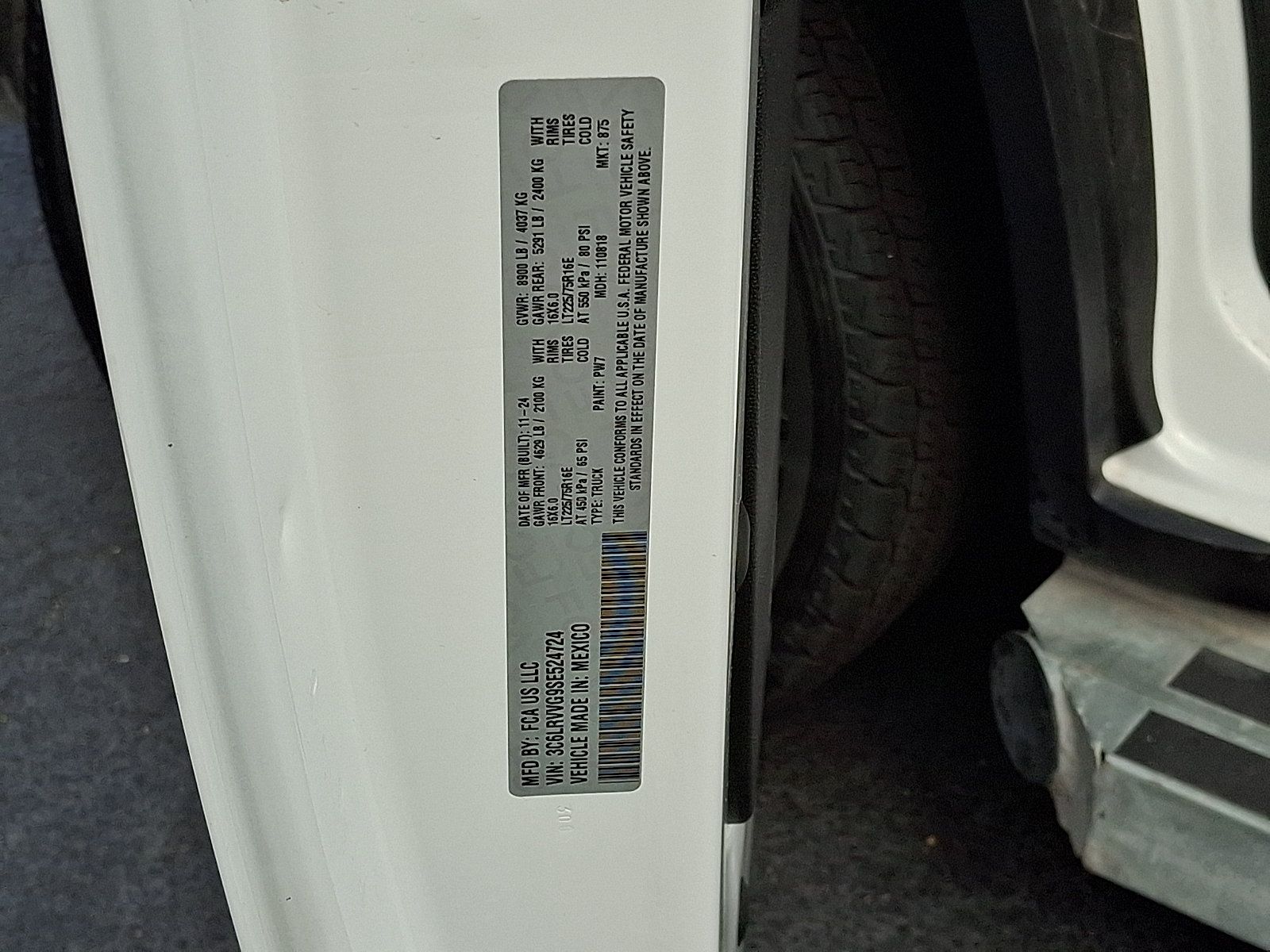 Used 2025 RAM ProMaster 2500 w/ U-Haul Equipment Group FWD image 27