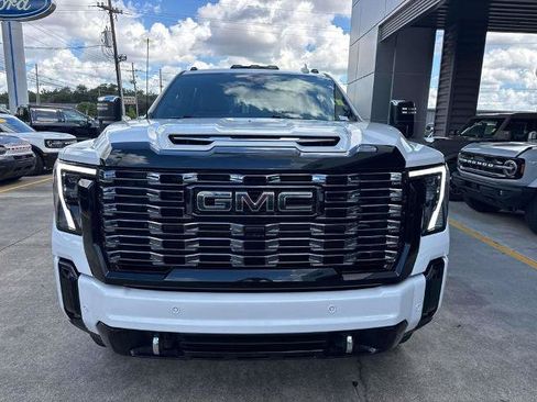 Used 2025 GMC Sierra 3500 Denali Ultimate AWD/4WD image 2
