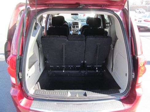 Used 2014 Dodge Grand Caravan SXT image 15
