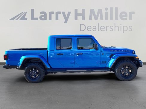 New 2025 Jeep Gladiator High Tide image 7