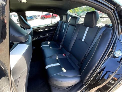 Used 2025 Toyota Camry SE FWD image 27