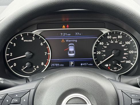 Used 2025 Nissan Altima 2.5 SV FWD image 15
