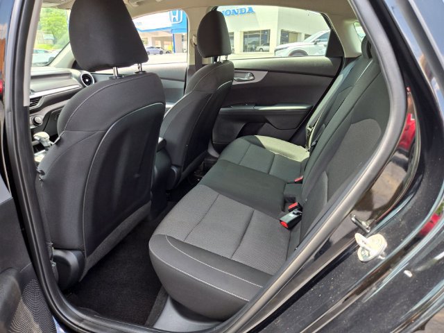 Used 2024 Kia Forte LXS w/ LXS Technology Package FWD image 11