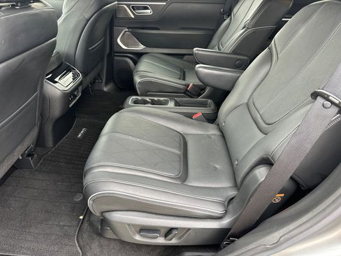 Used 2025 INFINITI QX80 Sensory image 22
