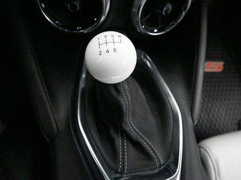Used 2018 Chevrolet Camaro SS RWD image 19
