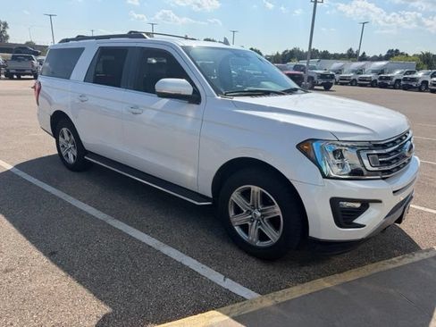 Used 2019 Ford Expedition Max XLT w/ Equipment Group 202A AWD/4WD image 2