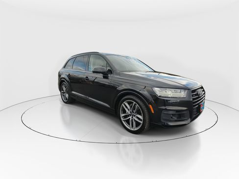 Used 2018 Audi Q7 3.0T Prestige w/ Prestige Package image 2