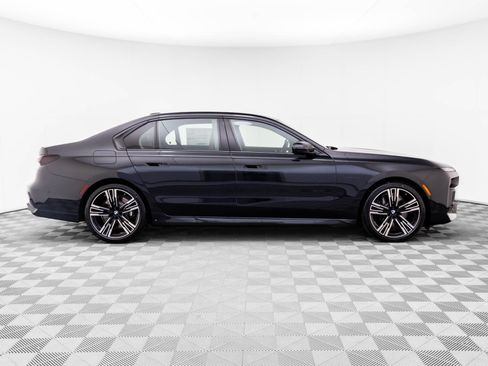 New 2026 BMW 760i xDrive w/ Executive Package image 8