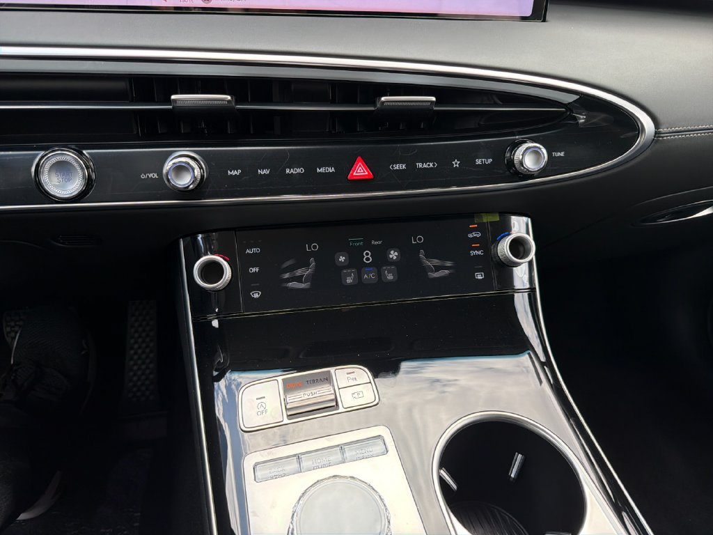 New 2027 Genesis GV70 2.5T AWD/4WD image 21