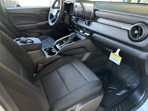 New 2026 Chevrolet Colorado W/T image 14