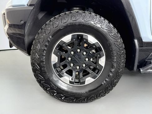 Used 2024 GMC Hummer EV 3X w/ Extreme Off-Road Package AWD/4WD image 32