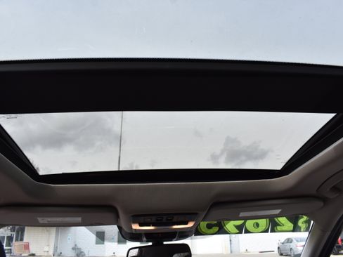 Used 2023 Nissan Rogue SL image 29