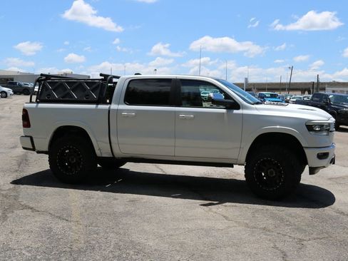 Used 2019 RAM 1500 Laramie AWD/4WD image 6