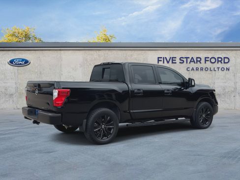 Used 2023 Nissan Titan SV w/ SV Convenience Package AWD/4WD image 8