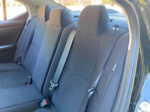 Used 2025 Nissan Sentra S FWD image 37