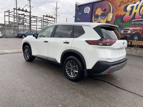 Used 2023 Nissan Rogue S image 3