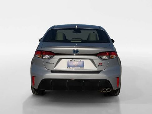 Used 2025 Toyota Corolla SE image 8