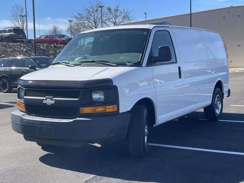 Used 2015 Chevrolet Express 2500 image 5