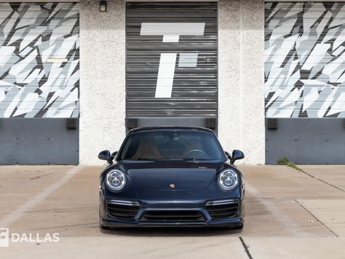 Used 2018 Porsche 911 Turbo S image 3