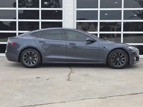 Used 2020 Tesla Model S Long Range Plus AWD/4WD image 3