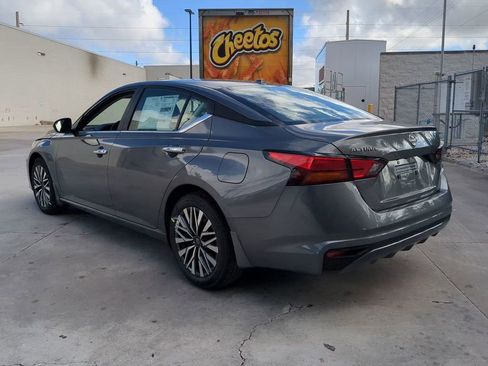 Certified 2025 Nissan Altima 2.5 SV image 7