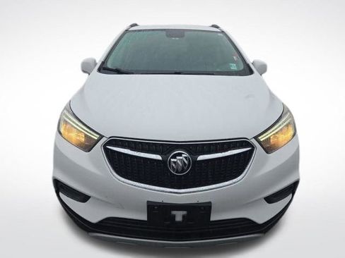 Used 2021 Buick Encore Preferred image 2